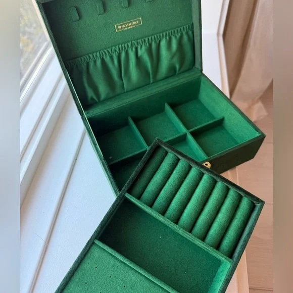 Amazon Green Velvet Jewelry Organizer - Picture 3 of 3